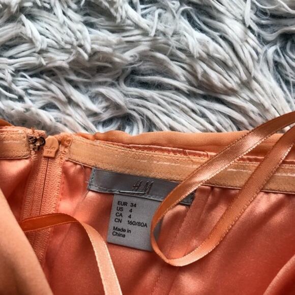 H&M Ruched Short Fitted Bodycon Formal Cocktail Dress - Picture 5 of 7